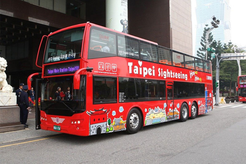 Double-decker Sightseeing Buses in Taipei