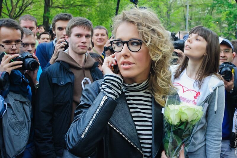 Russian Socialite Challenges Vladimir Putin for Presidency