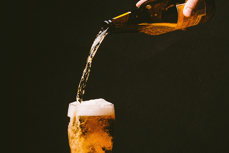 Chinese App Can Find a Surrogate Drinker if You’re a Lightweight