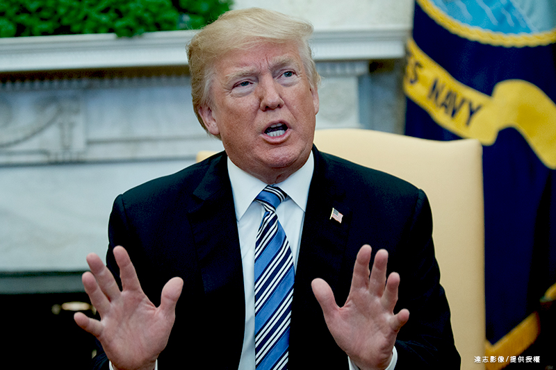 Trump Praises China’s Xi for Extending Tenure for Life