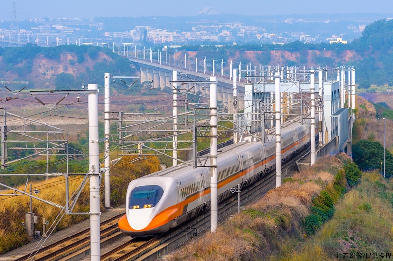 Take the HSR for Free for a Year!