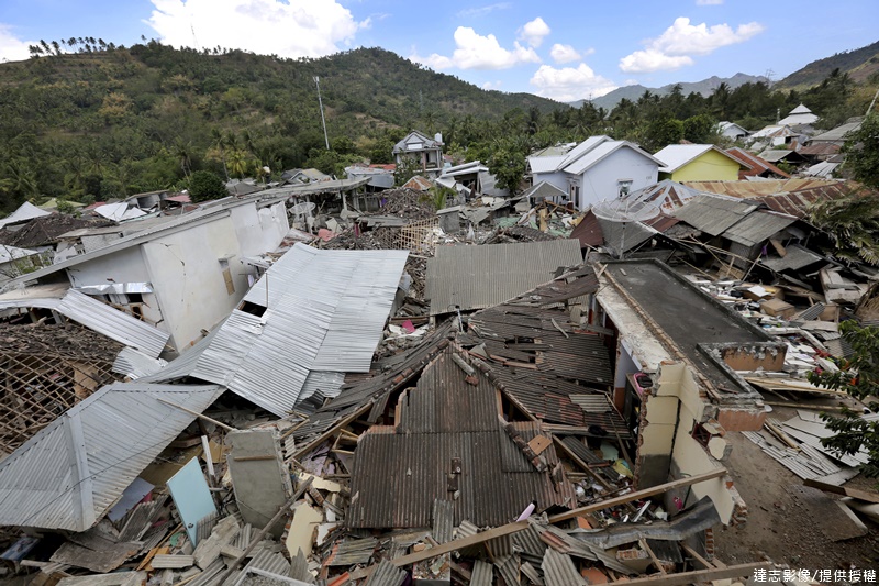 Massive Earthquake Hits Indonesia’s Lombok Island