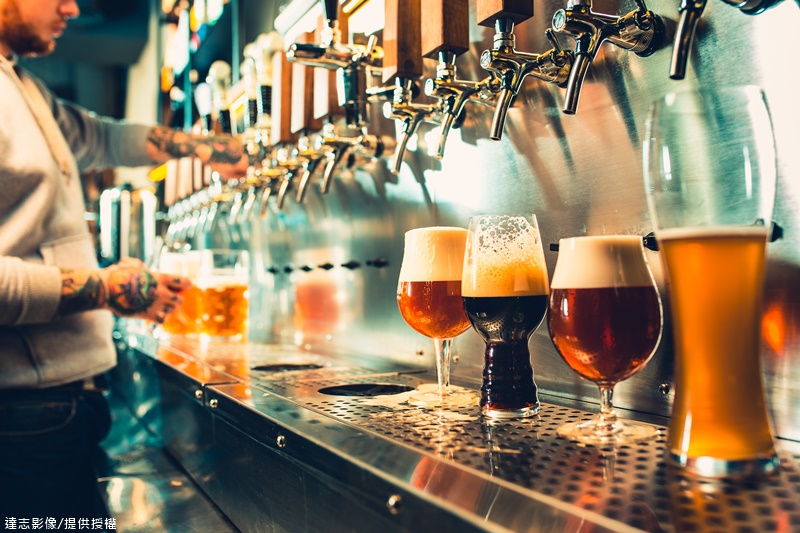 Price of Beer Jumps as Heatwaves Hit Barley Production in Europe