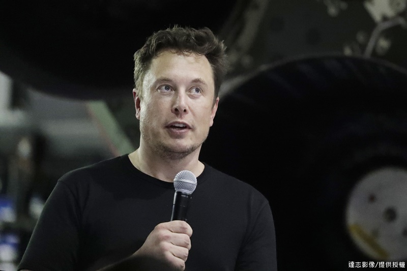 Elon Musk To Step Down as Tesla Chair And Pay a Fine of 20 Million USD
