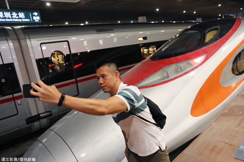 HK-China’s High-Speed Rail Opens in Kowloon