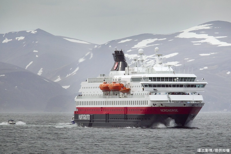 Can Cruise Ships Be Powered by Dead Fish?