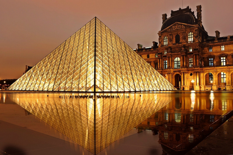 The Louvre Breaks Its Attendance Record