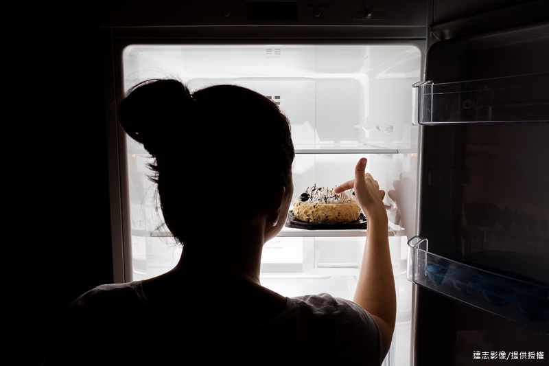 Four Benefits to Having A Late Night Snack