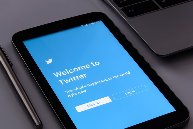 Twitter Promotes Cross-border E-commerce