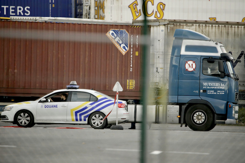 39 Bodies Found in Truck Trailer in Essex, UK