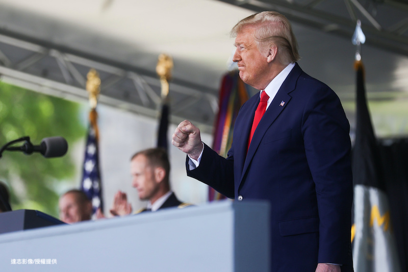 Unsteady Ramp Walk Raises Concerns About Trump’s Health