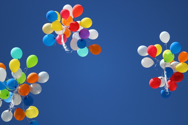 David Blaine Up in the Sky with Balloons