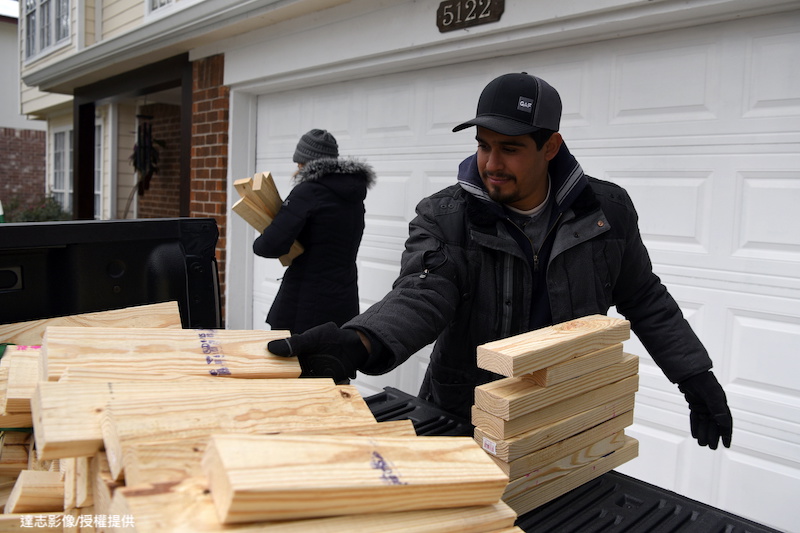Winter Storm Devastates Texas as Power Outage Continues