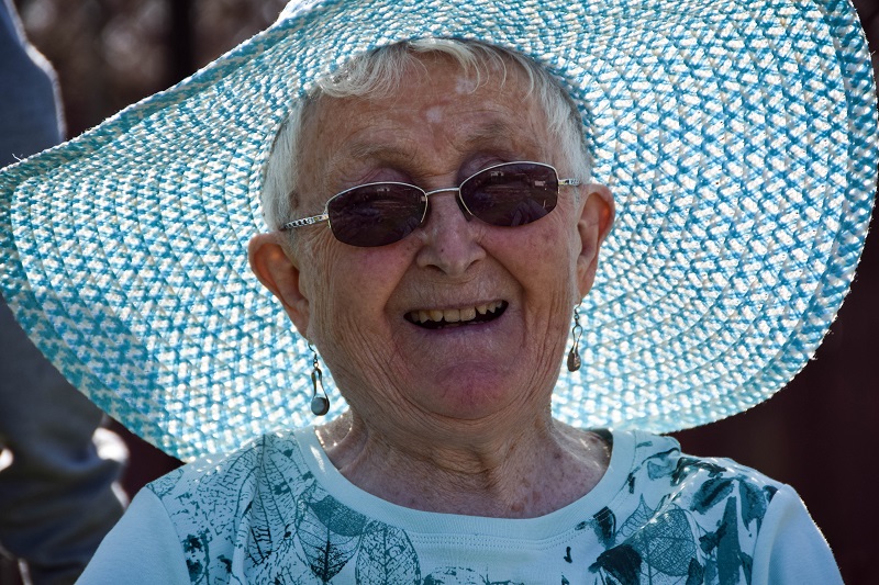 Stores Helping Elders with Dementia