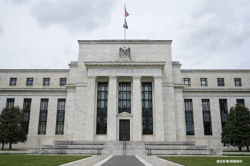 Fed to Sell Its Corporate Bond Portfolio