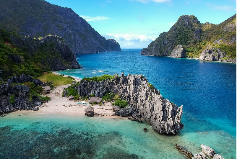 Beach or Mountain