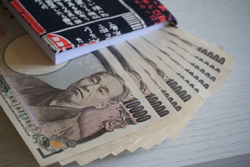Exchanging for Japanese Yen