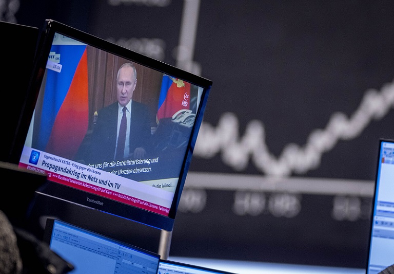 Russia and Ukraine Talk Peace, Russia’s Ruble Falls While Bitcoin Rises