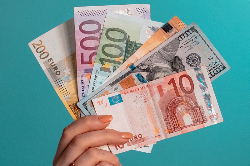 Fixed Vs. Floating Exchange Rates