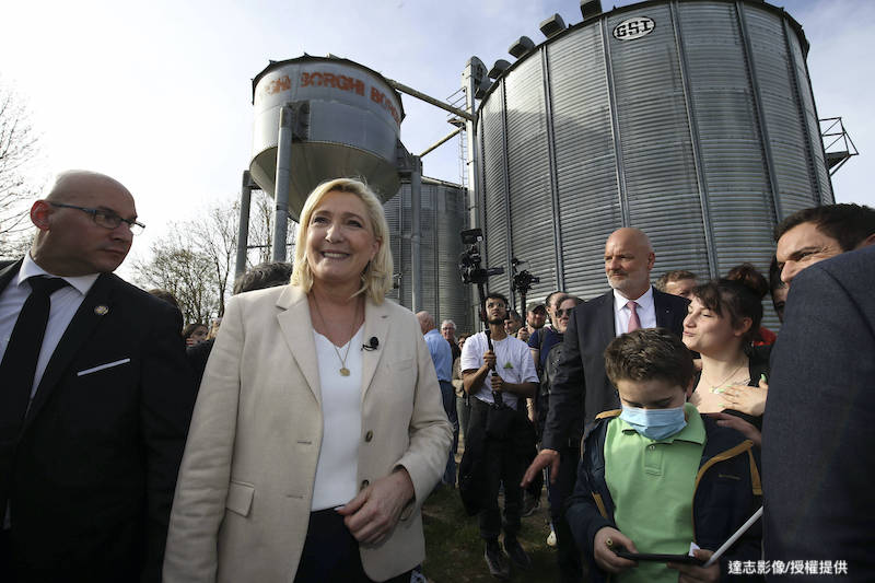 White House Fears NATO May Fall Apart if Le Pen Wins French Presidential Election