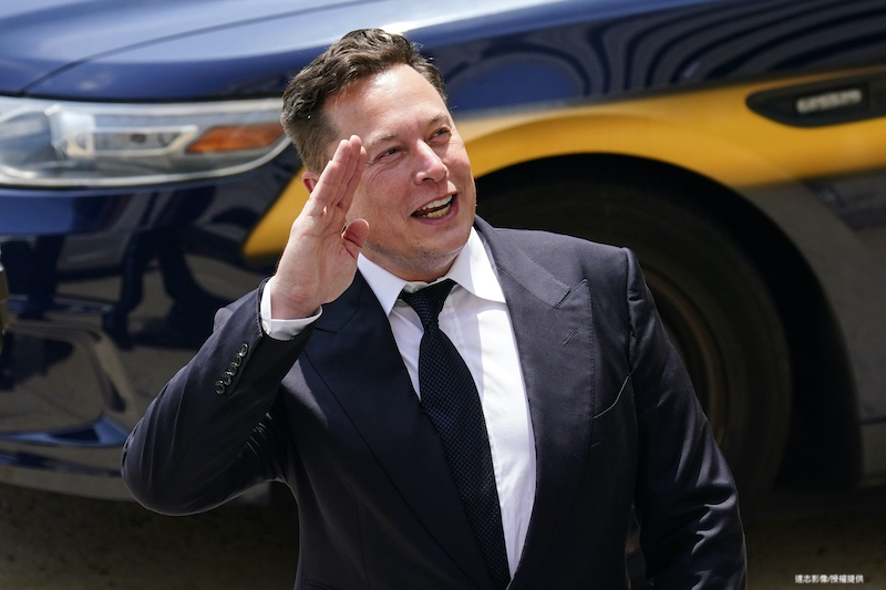 Elon Musk Lays Out Changes for Twitter