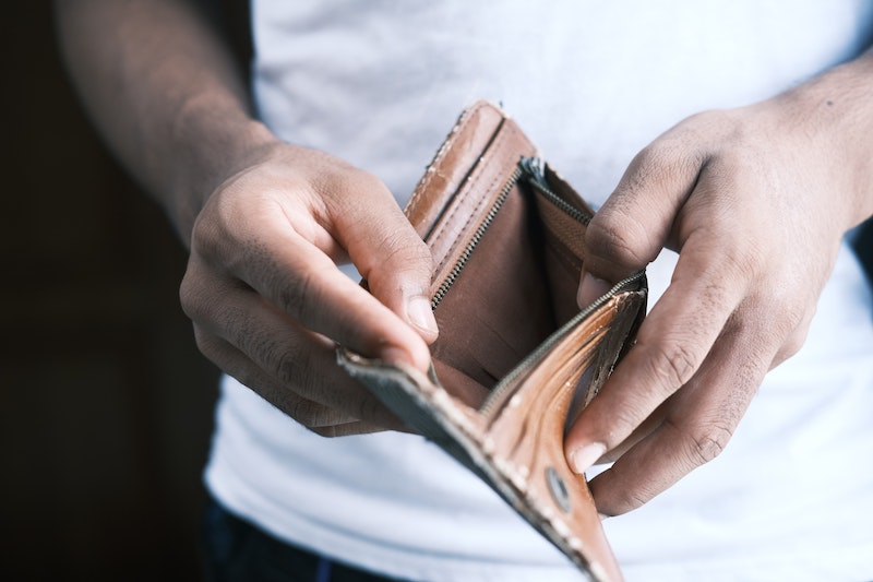 Pros and Cons of Overdraft Protection