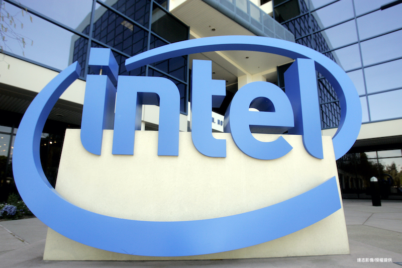 Intel Invests $3 Billion in D1X Fab to Regain Lead as Chip Producer
