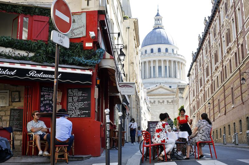 Wheel Pies Win Over Parisians’ Hearts