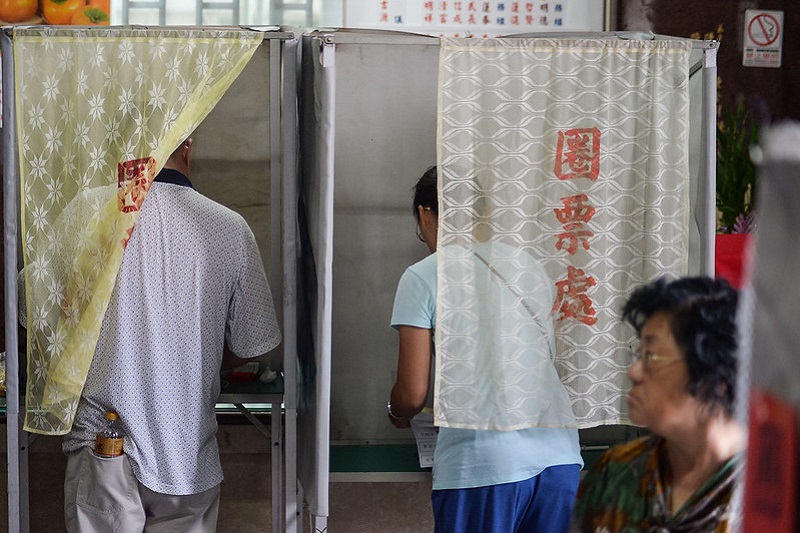 Taiwan To Hold Voting Age Referendum With Elections