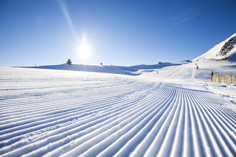 Record Warm Temperatures Force European Ski Slopes to Close
