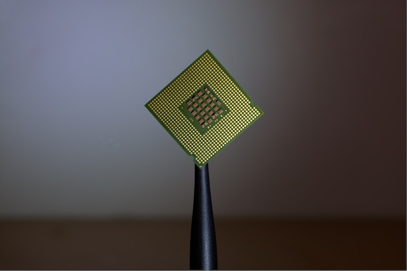 Too Many Chips and Too Little Demand: Tech Giants Face Inventory Glut