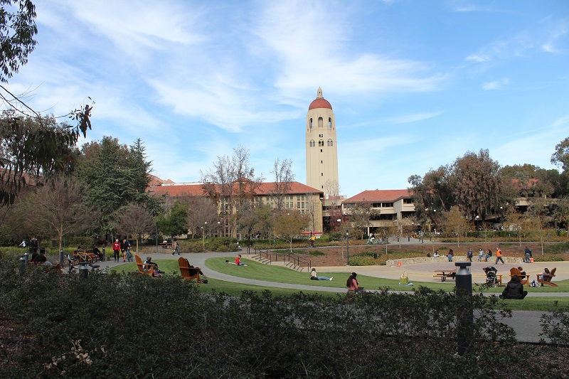 Education Summit Addresses Pros and Cons of AI