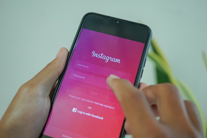 Creating Strong and Secure Passwords