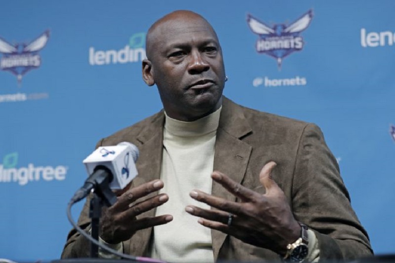 Michael Jordan to Sell Majority Stake in Hornets