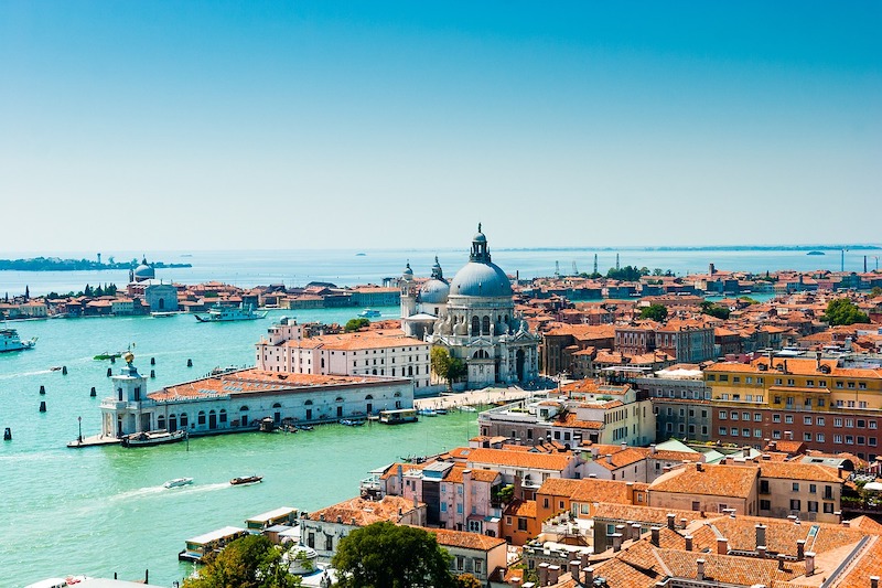 Rising Global Temperatures Highlight Europe’s Complicated Relationship with A/C