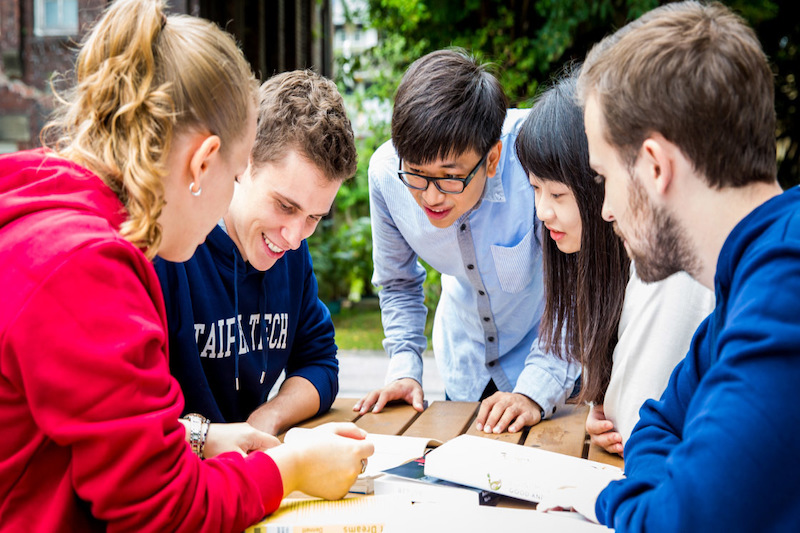 China Stops Student Exchanges to Taiwan