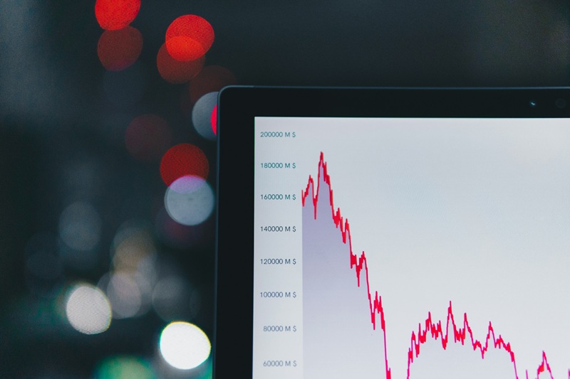 Saving vs. Investing: What Are the Key Differences?