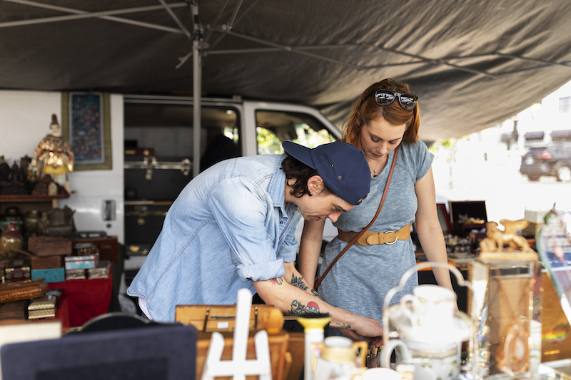 Bargaining at a Flea Market in the UK