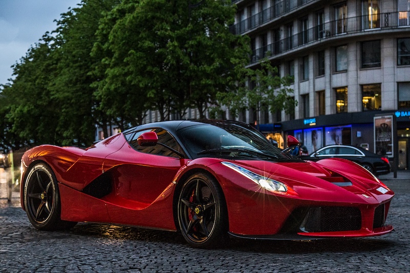 Ferrari “King”Fetches NT$135 Million in Auction