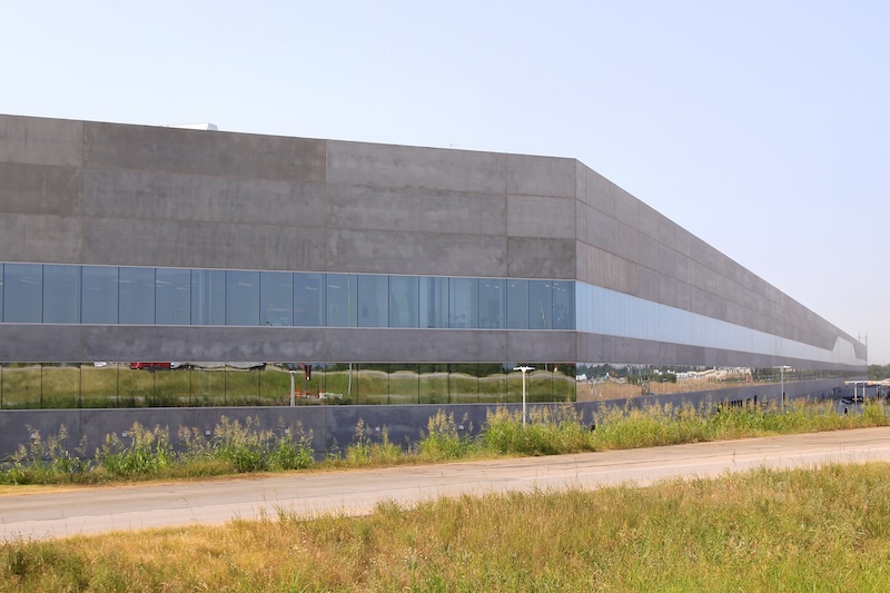 Tesla Postings: Global Giant Seeks Semiconductor Talent in Taiwan
