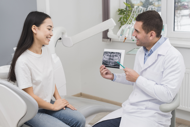 Making an Appointment With the Dentist