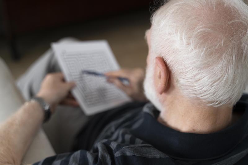 Hidden Signs of Alzheimer’s That Have Nothing to Do With Memory